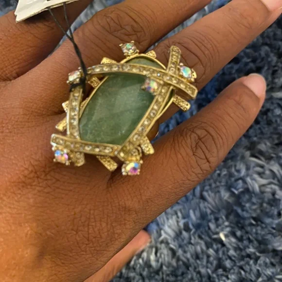 Ring - Picture 2 of 4